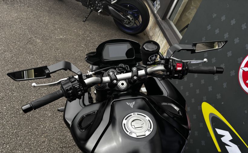 YAMAHA MT-10 5
