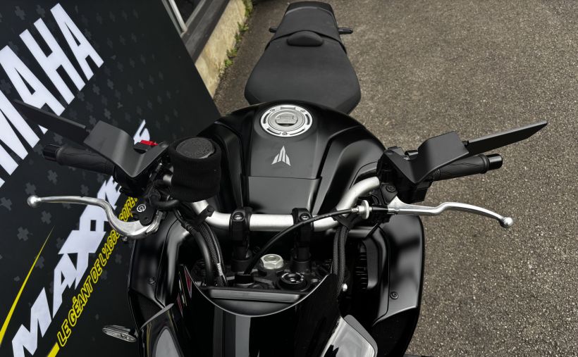 YAMAHA MT-10 6