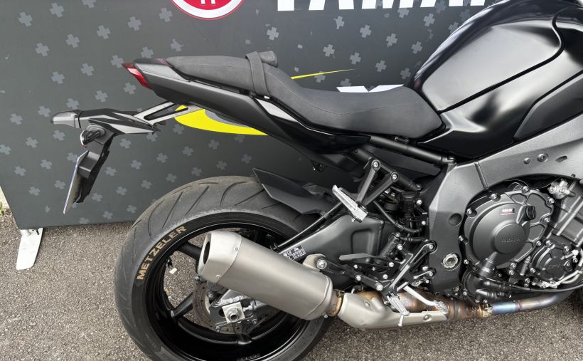 YAMAHA MT-10 8