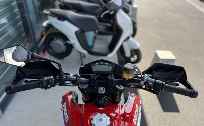 DUCATI HYPERMOTARD SP 6