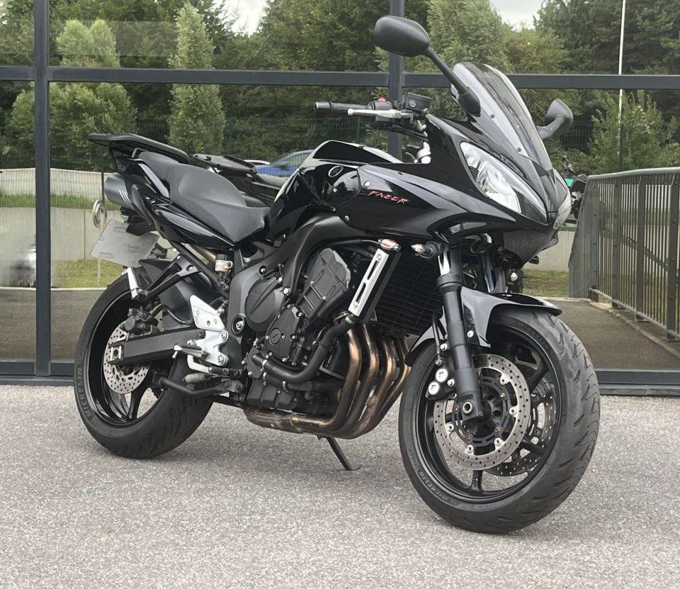 YAMAHA FZ6 (98CV) 0
