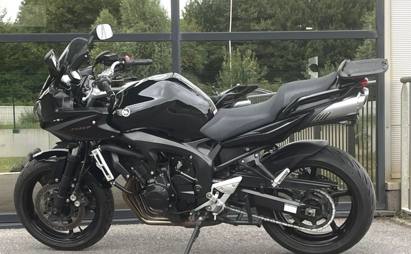 YAMAHA FZ6 (98CV) 3