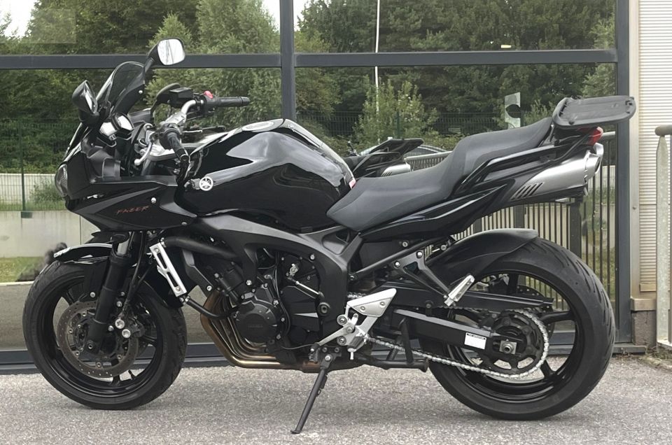 YAMAHA FZ6 (98CV) 3