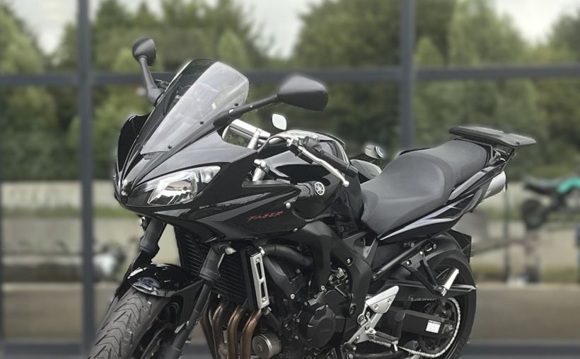 YAMAHA FZ6 (98CV) 1
