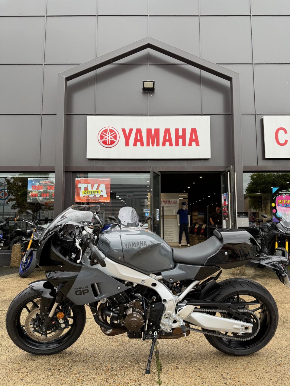YAMAHA XSR 900 GP 0