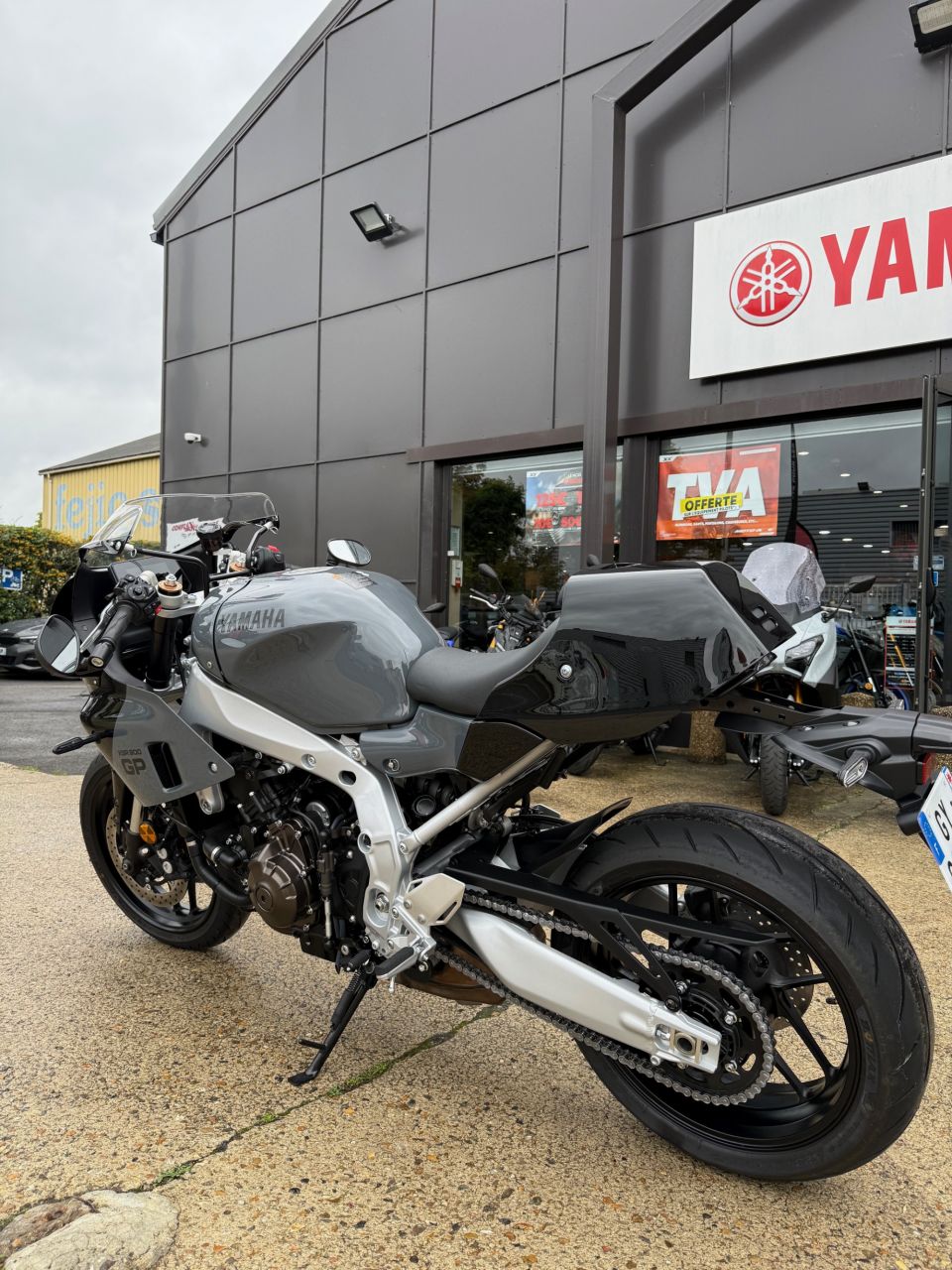 YAMAHA XSR 900 GP 2