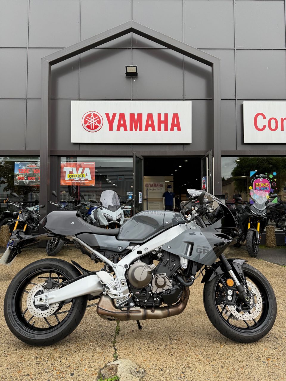 YAMAHA XSR 900 GP 3