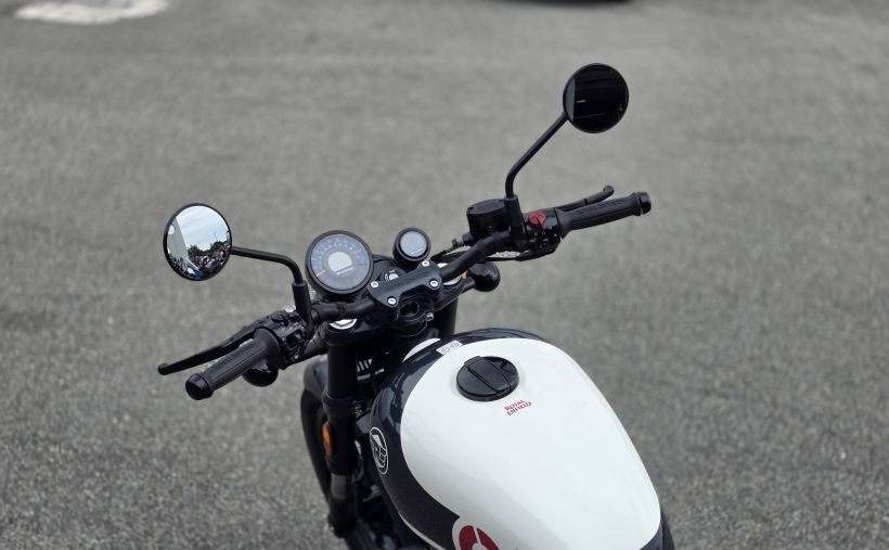 ROYAL ENFIELD SHOTGUN 650 2