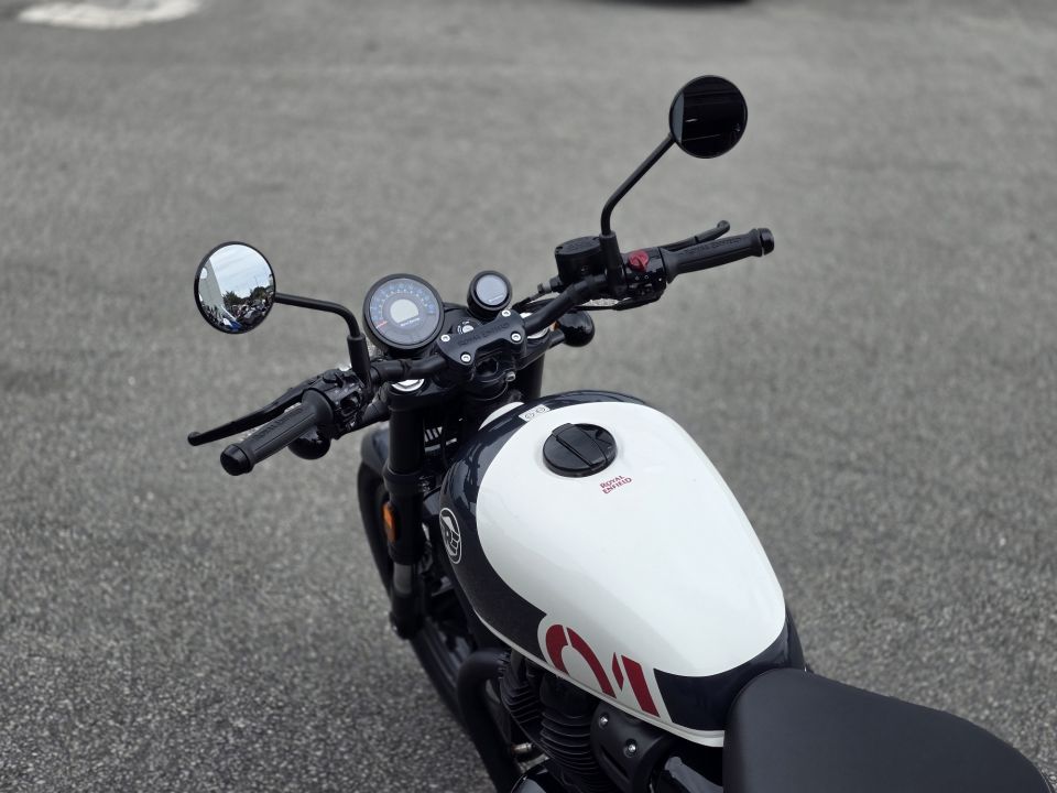 ROYAL ENFIELD SHOTGUN 650 10