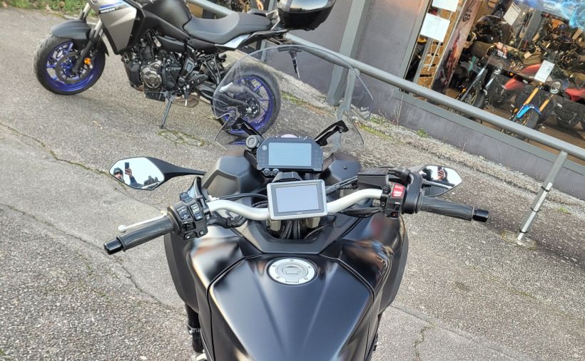 YAMAHA NIKEN 850 GT 6