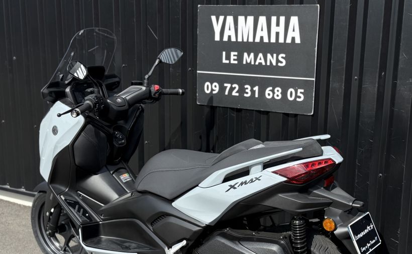 YAMAHA XMAX 300 TECH MAX + 10