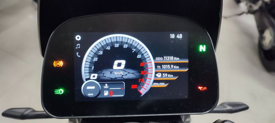 MOTO MORINI SEIEMMEZZO STR 650 18