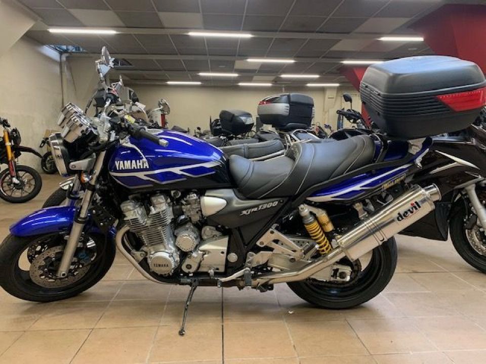 YAMAHA XJR 1300 SP 0