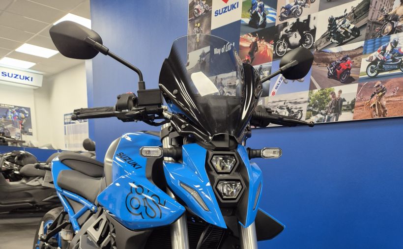 SUZUKI GSX-8S 1