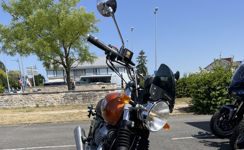 ROYAL ENFIELD INTERCEPTOR 1