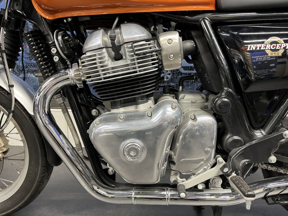 ROYAL ENFIELD INTERCEPTOR 3