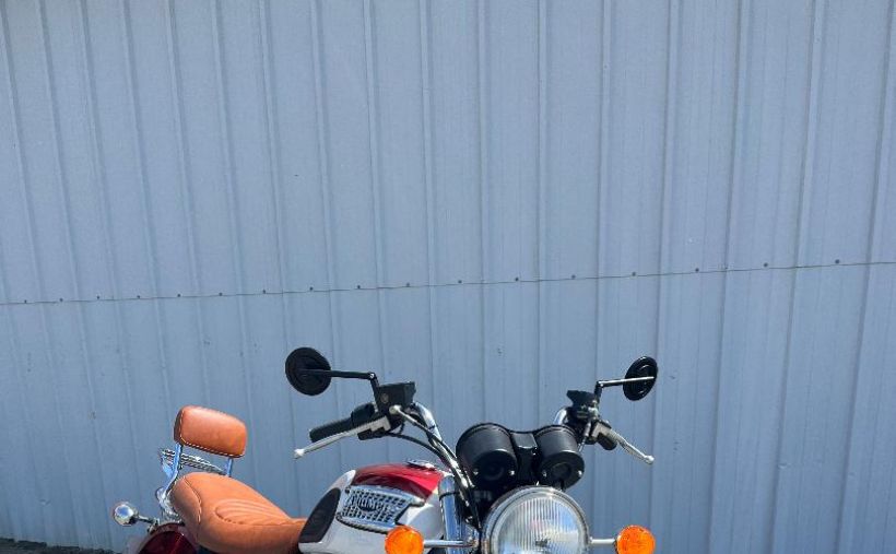 TRIUMPH Thunderbird 865 SE 2