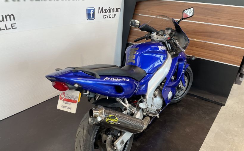 YAMAHA YZF 600 R THUNDERCAT 3