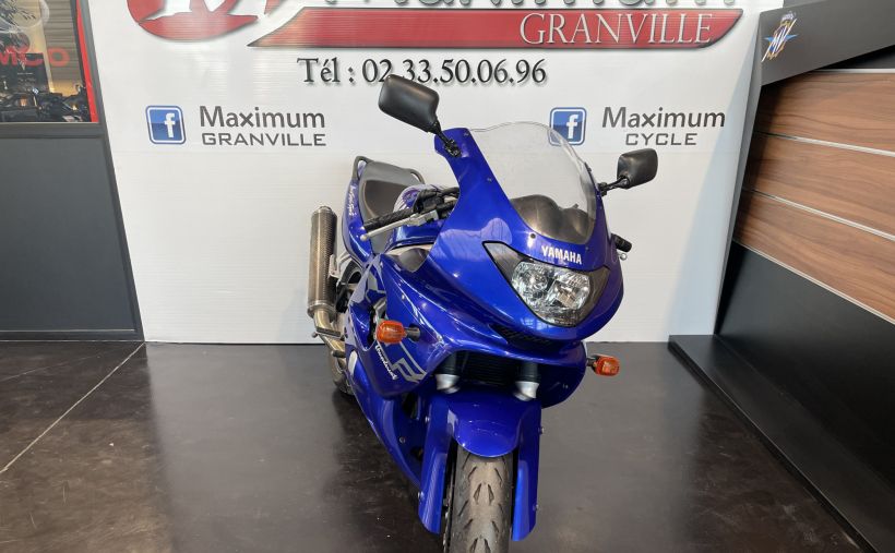 YAMAHA YZF 600 R THUNDERCAT 4