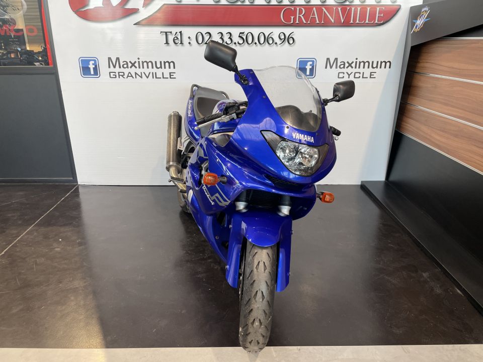 YAMAHA YZF 600 R THUNDERCAT 24