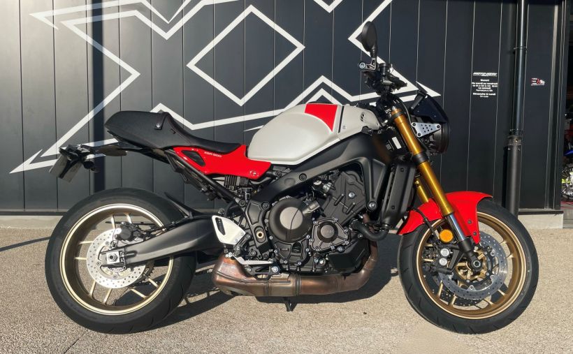 YAMAHA XSR 900 0