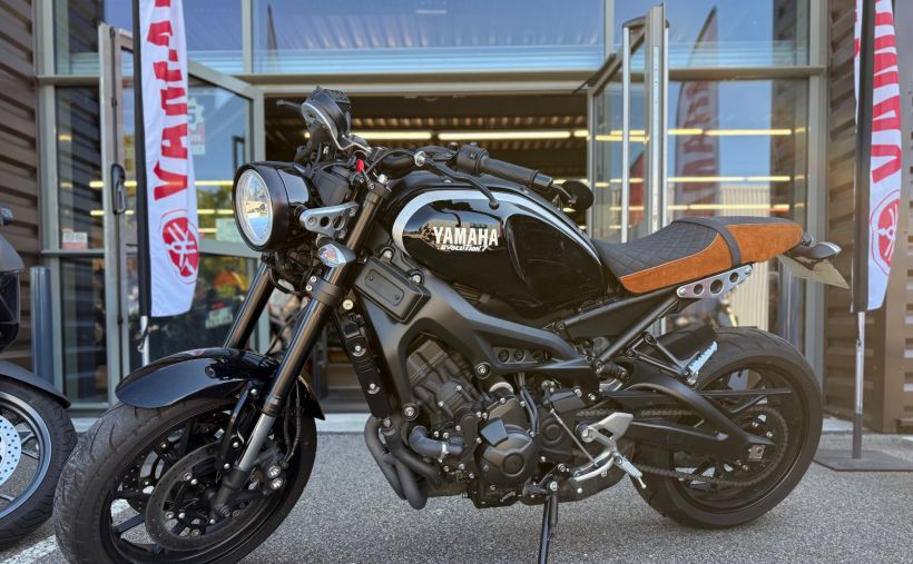 YAMAHA XSR 900 0