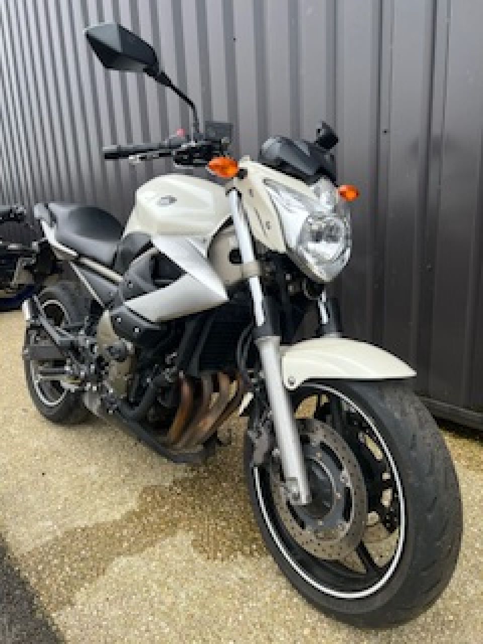YAMAHA XJ6-N 1