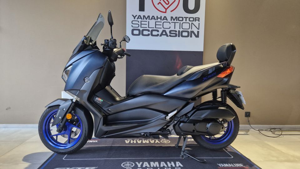 YAMAHA XMAX 125 3