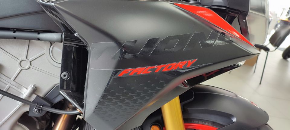 APRILIA TUONO 660 FACTORY 27