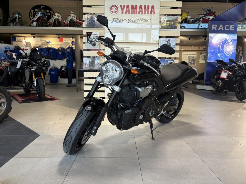 YAMAHA MT-01 FAIBLE KILOMETRAGE - MUSÉE 3
