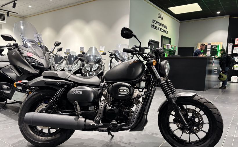 HYOSUNG GV AQUILA 300 5