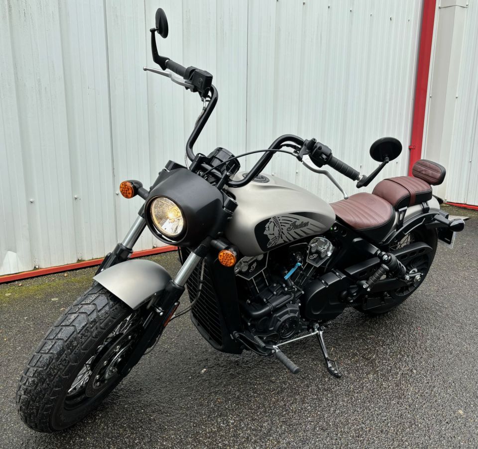 INDIAN SCOUT BOBBER TWENTY 0