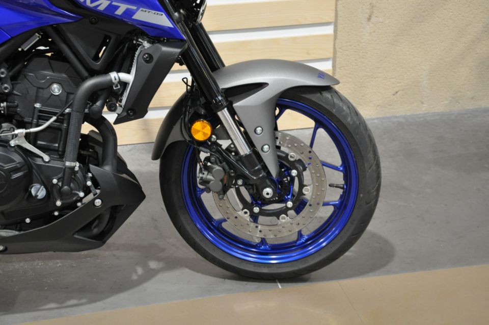 YAMAHA MT-03 300 2