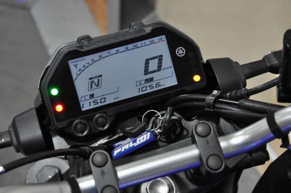 YAMAHA MT-03 300 14