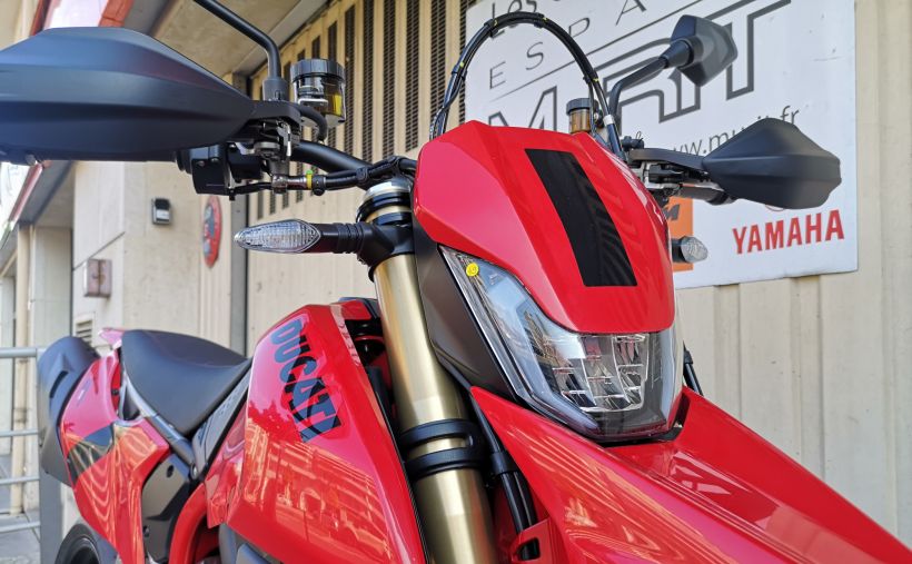 DUCATI HYPERMOTARD 4