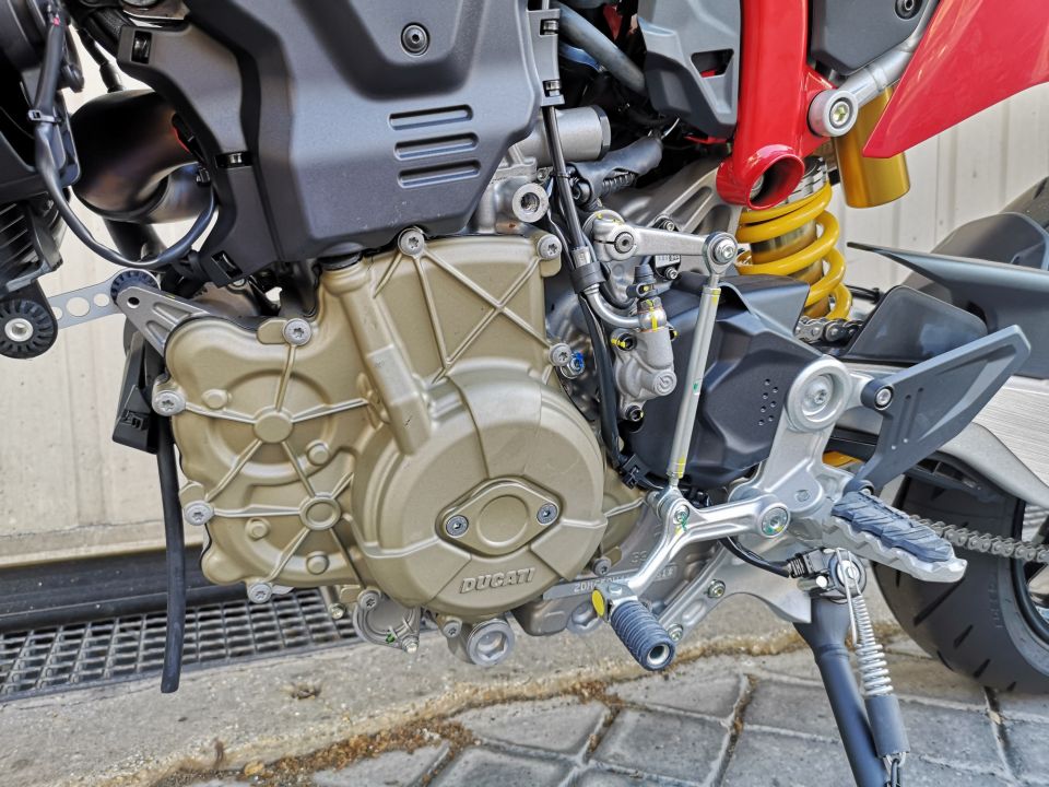 DUCATI HYPERMOTARD 24
