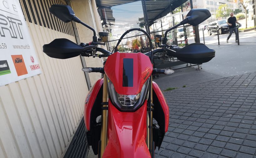 DUCATI HYPERMOTARD 28