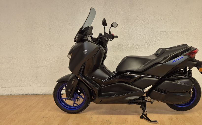 YAMAHA XMAX 300 3