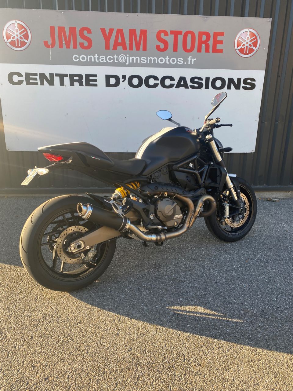 DUCATI MONSTER 821 5