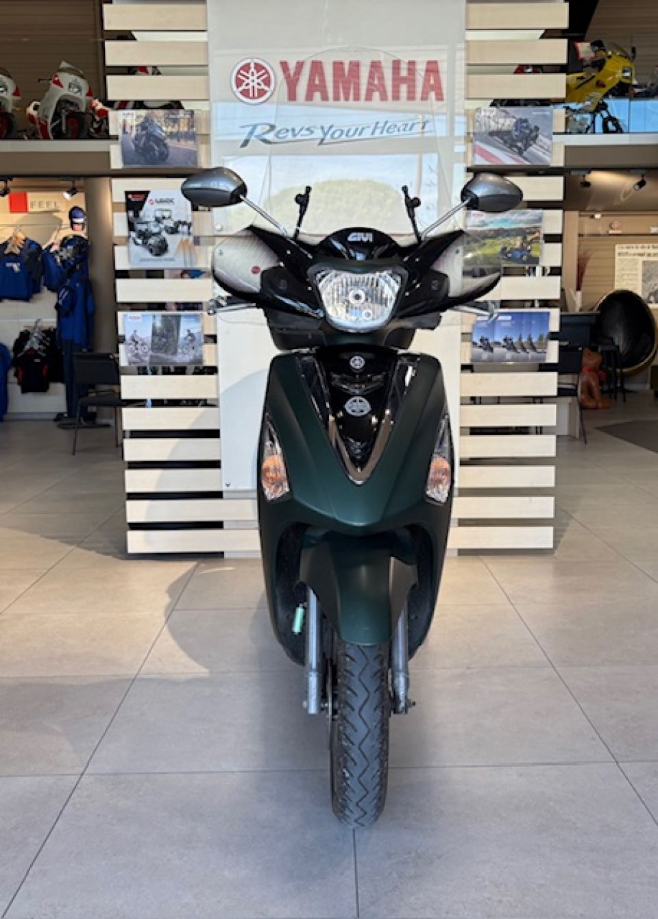 YAMAHA D'ELIGHT 125 FAIBLE KILOMETRAGE 1ERE MAIN 2