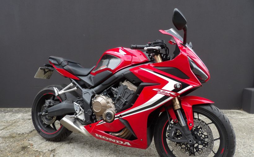 HONDA CBR 650  R 2