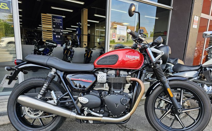 TRIUMPH STREET TWIN  900 0