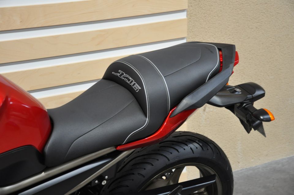 YAMAHA XJ6-F DIVERSION 1