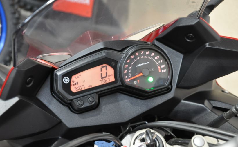 YAMAHA XJ6 diversion 3