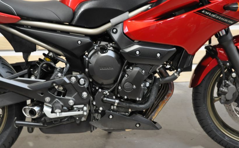 YAMAHA XJ6 diversion 4