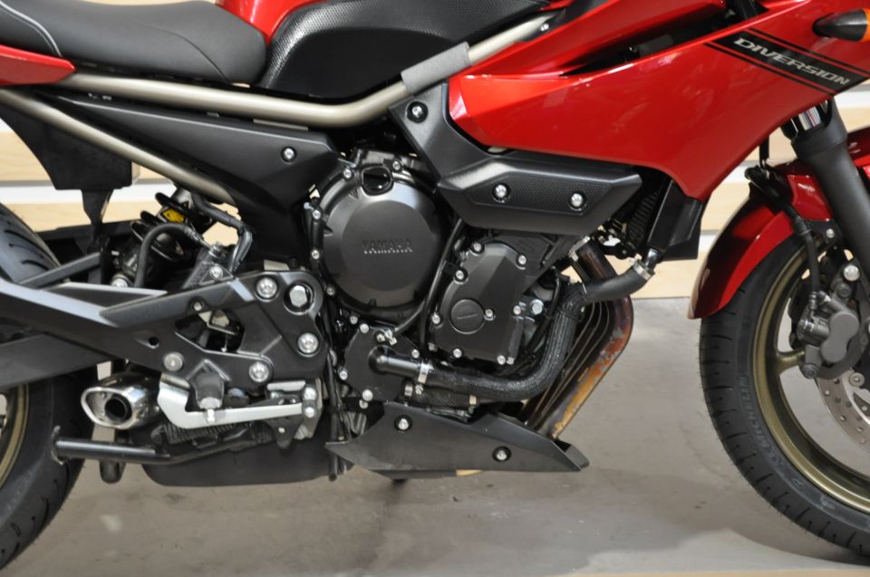 YAMAHA XJ6-F DIVERSION 4