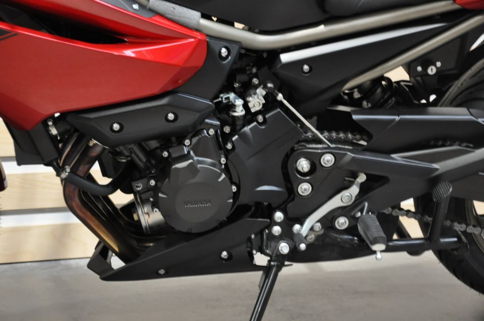 YAMAHA XJ6-F DIVERSION 11