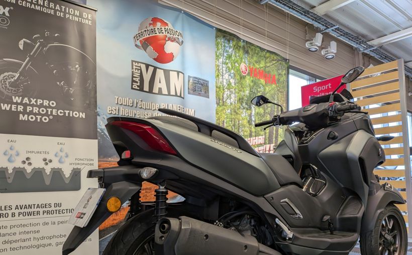 YAMAHA TRICITY 300 2