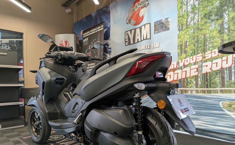 YAMAHA TRICITY 300 7