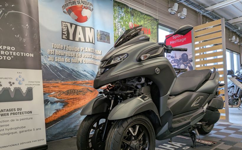 YAMAHA TRICITY 300 6